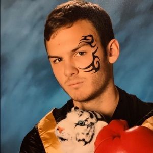 Meet your Posher, Dennis